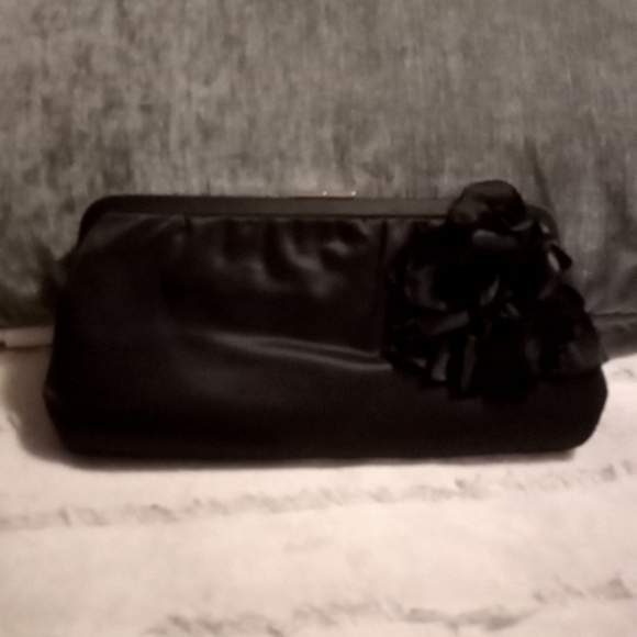 Banana republic clasp clutch Black Floral Feminine (8E) - Picture 3 of 15